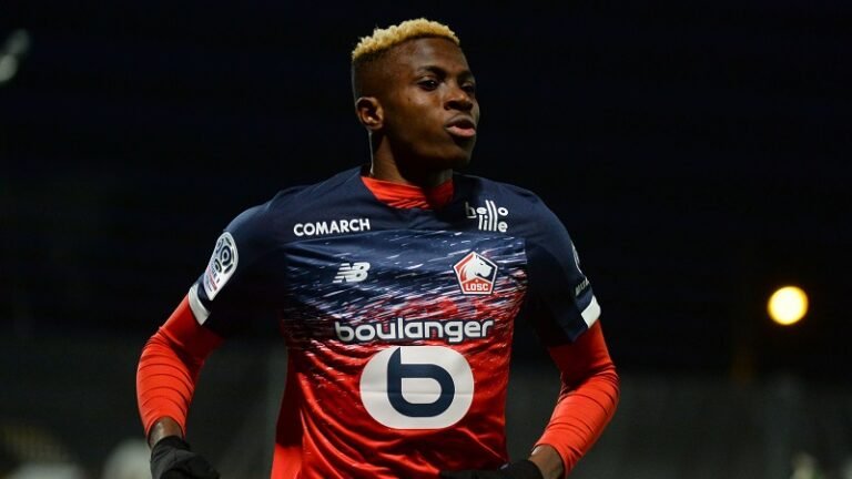 Victor Osimhen é disputado por gigantes