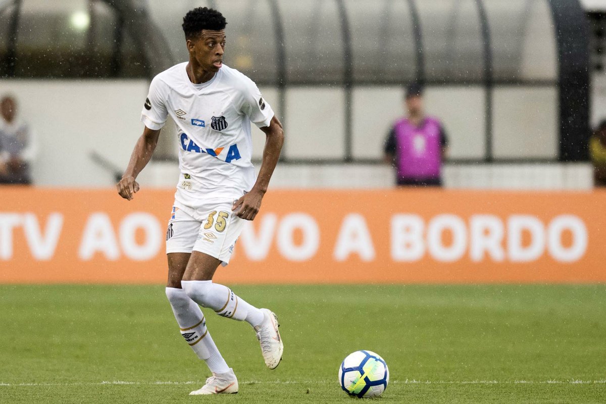 Santos cobra indenização por Robson Bambu