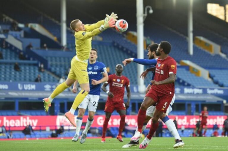 Everton x Liverpool bate recorde de audiência da história da Premier League