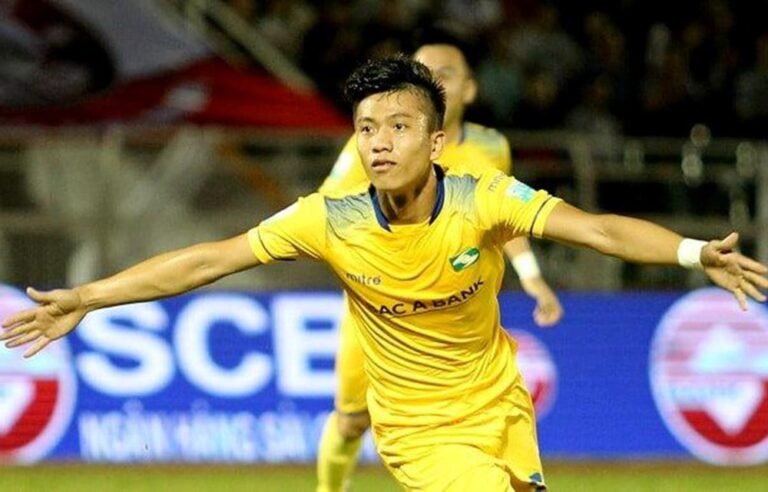 Liga do Vietnã recomeça com multidões à medida que o risco de COVID-19 diminui no país