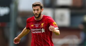 Liverpool anuncia a renovação por um mês com Adam Lallana
