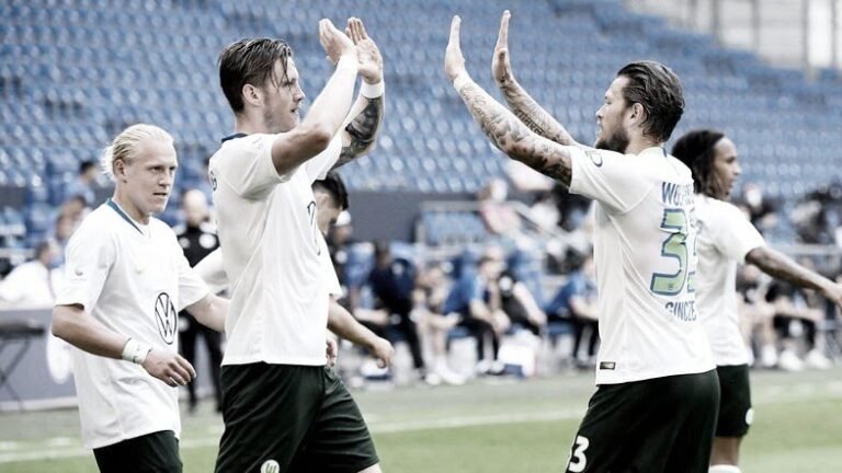 Wolfsburg goleia Schalke 04 fora de casa