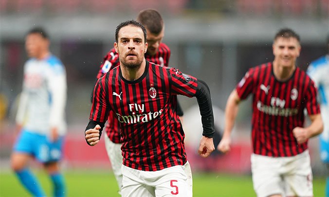 Bonaventura estende contrato com Milan até setembro
