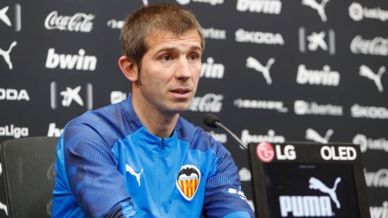Celades não é mais o técnico do Valencia