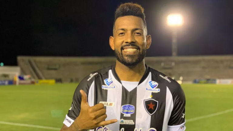 Everton Heleno quer chegar a cinquenta jogos no Botafogo-PB e foca em estadual e Nordestão