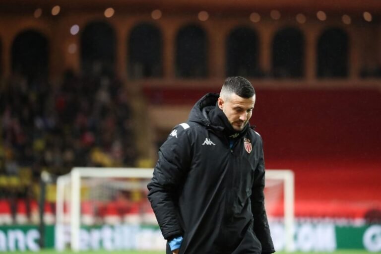 Monaco confirma a saída do ídolo e goleiro Danijel Subašić