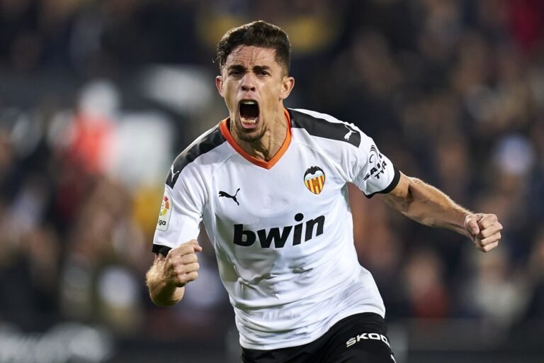 Gabriel Paulista, do Valencia, entra na mira do Lyon