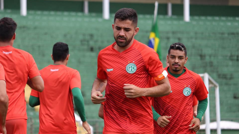 Titular do Guarani, Lucas Abreu quer alcançar marca dos cinquenta jogos no clube e foca em sequência da temporada