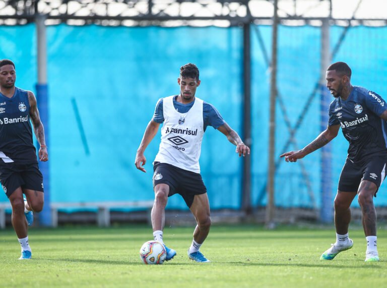 Grêmio inscreve o centroavante Fabrício no gauchão