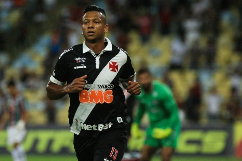 Vasco aguarda o retorno de Guarín ao Brasil