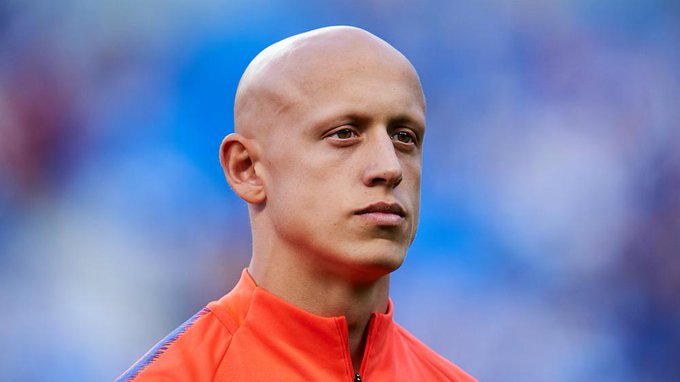 Dois possíveis destinos para Victor Mollejo