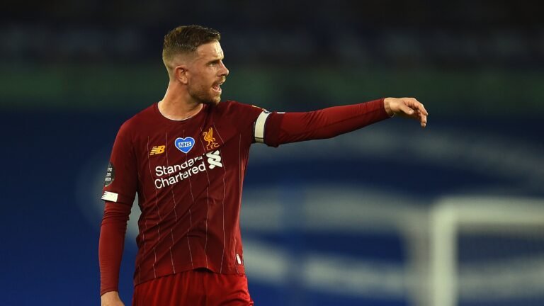 Liverpool teme que Henderson se torne um desfalque até o início da próxima temporada