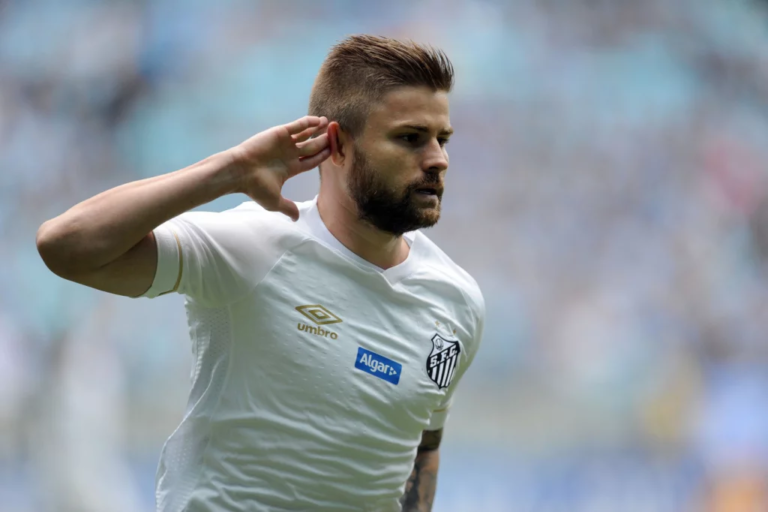 Eduardo Sasha entra na justiça para romper contrato com o Santos