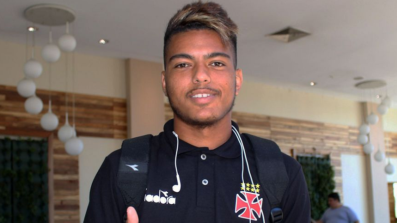 Evander pode render até 3 milhões ao Vasco