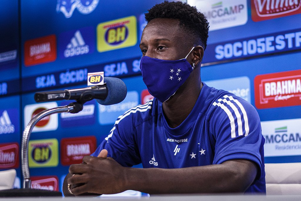 Cruzeiro confirma liberação de Iván Angulo ao Palmeiras