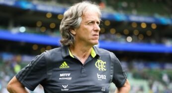 Torcida do Benfica protesta contra volta de Jorge Jesus: ‘O judas voltou’