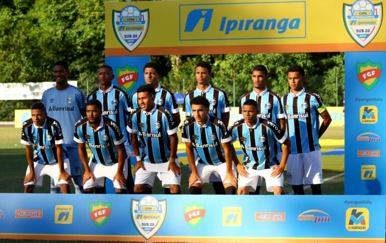 Grêmio estende vínculo com mais dois jogadores da base