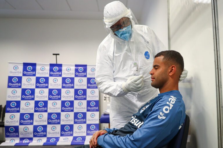 Grêmio confirma novo caso de COVID-19 na véspera do Gre-Nal