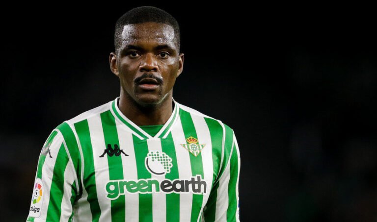 Leicester encaminha a contratação de William Carvalho