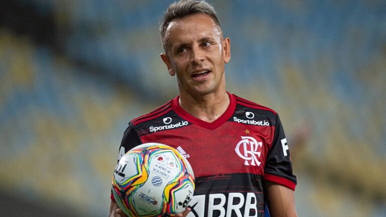 Rafinha sofre lesão e é dúvida para a final do Campeonato Carioca