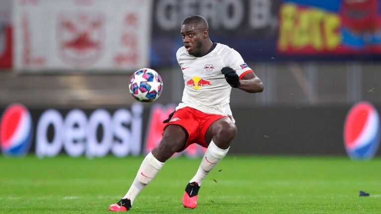 Dayot Upamecano renova seu contrao com o Red Bull Leipzig