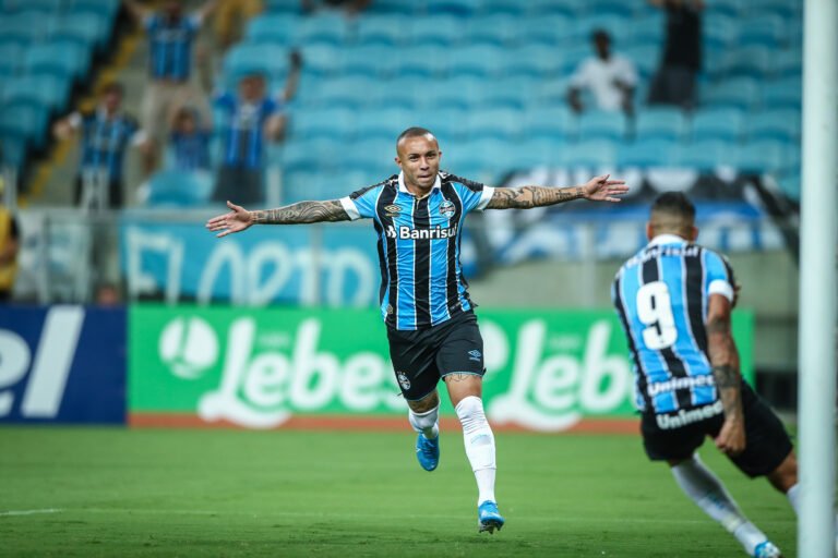 Grêmio anuncia venda de Everton; veja detalhes da negociação e trajetória do jogador