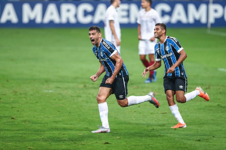 Grêmio inicia Brasileirão faturando os três pontos
