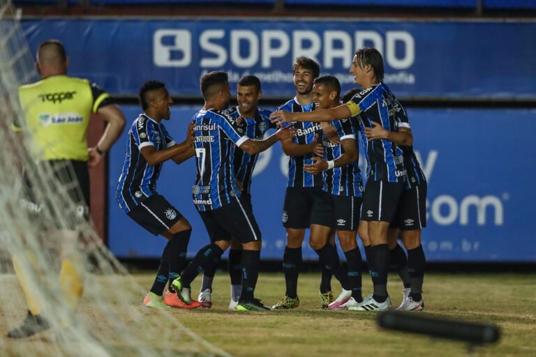 Grêmio vence o primeiro jogo da final contra o Caxias