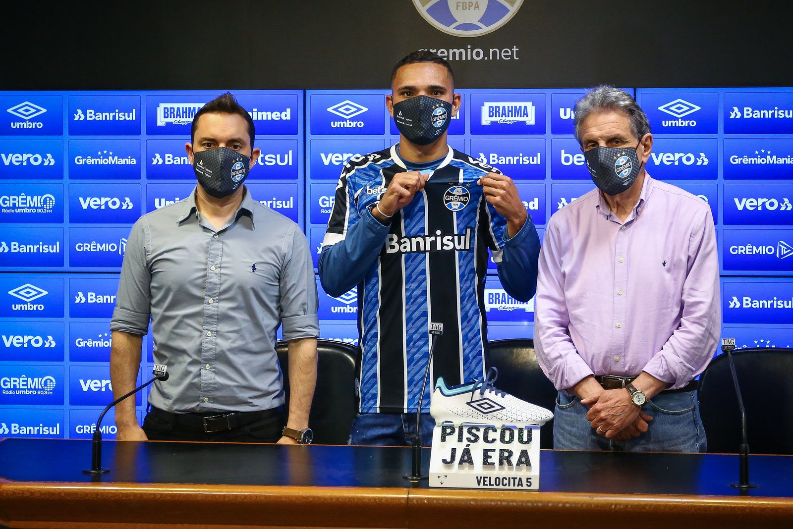 Luiz Fernando é apresentado e projeta evolução com Renato