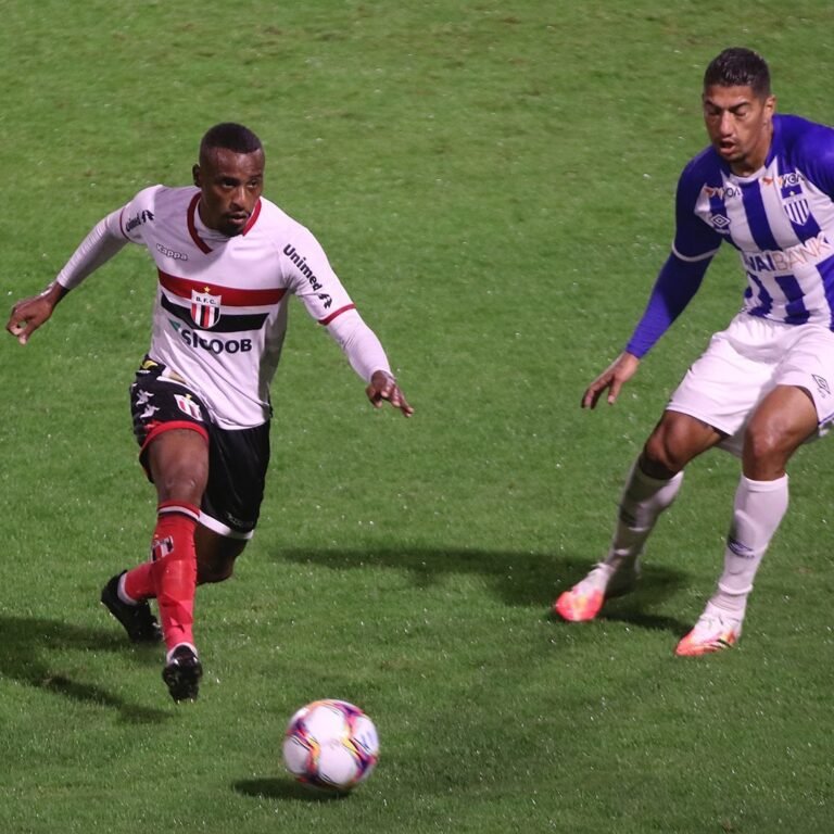 Em atuação desastrosa Avaí perde para o Botafogo-SP