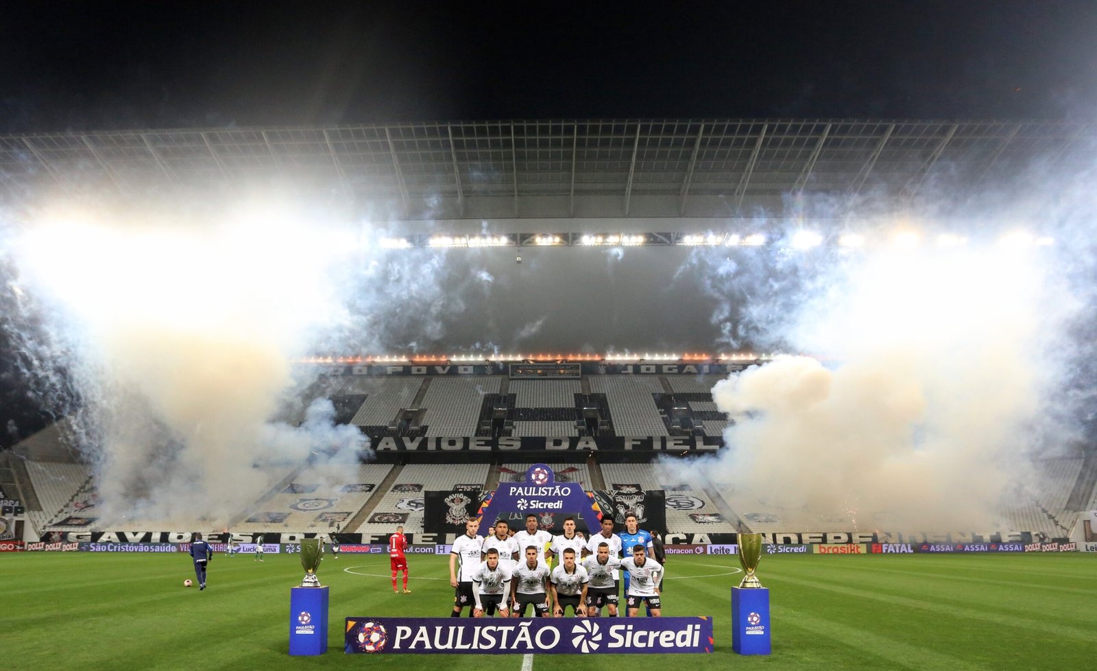 Corinthians e Palmeiras não saem do 0 a 0 em primeiro jogo da final