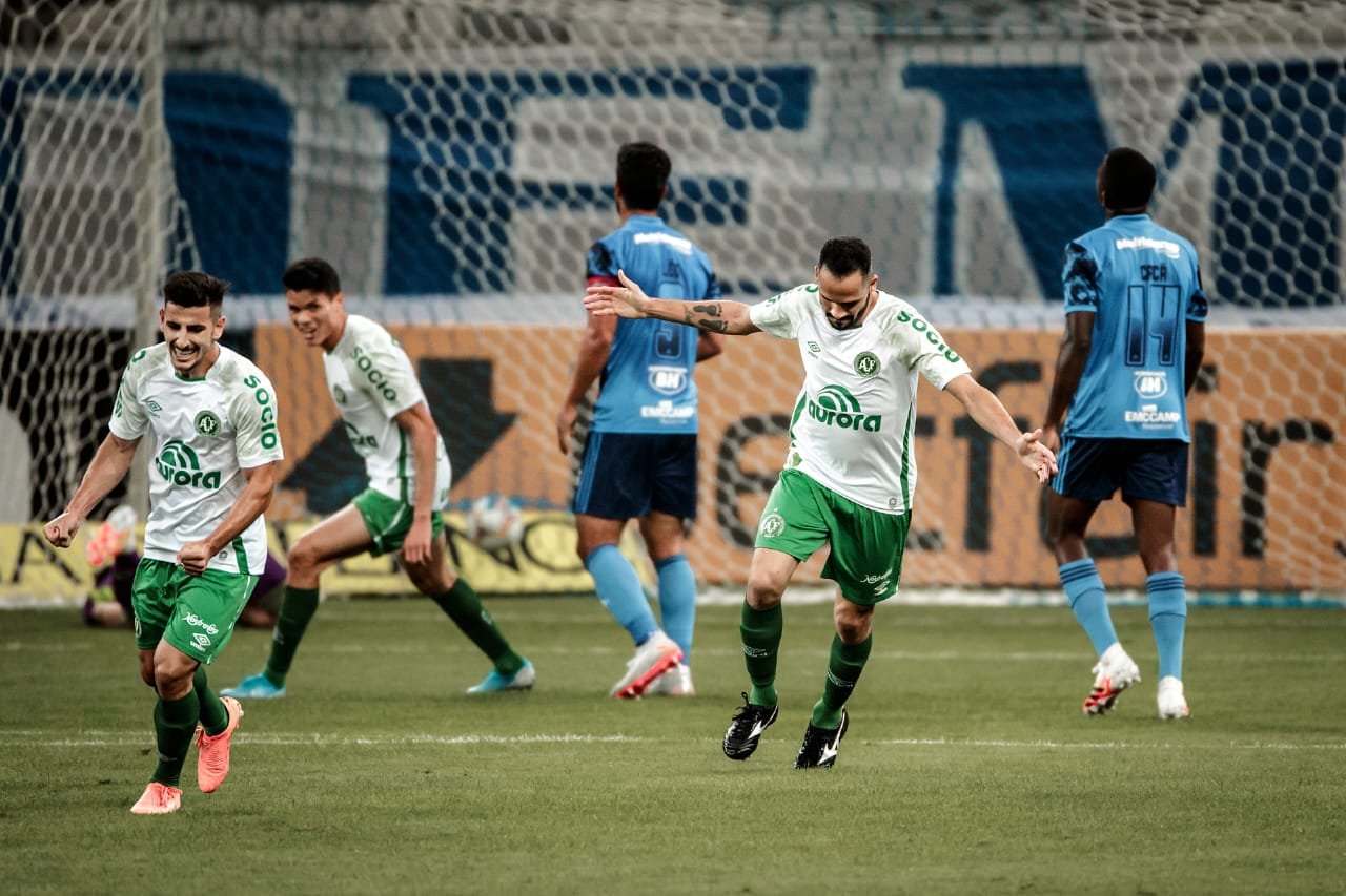 Com ‘Lei do Ex’, Chapecoense vence o Cruzeiro no Mineirão