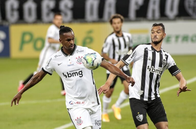 Corinthians toma virada e sai derrotado de estreia no Brasileirão