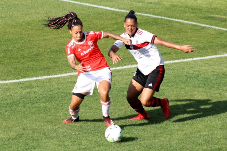 Internacional e Flamengo empatam no Brasileirão Feminino