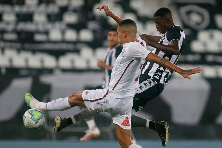 Botafogo empata com Fluminense em amistoso preparatório para o Brasileiro