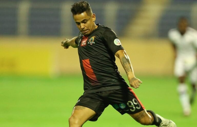 Elton Arábia fala sobre ótimo momento no Al Wehda e quer melhorar números no país