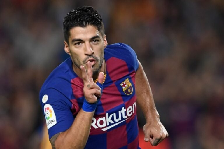 Ajax é o favorito para a contratação de Luís Suárez