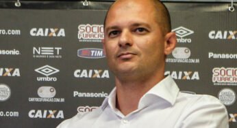 Prestes a estrear no Brasileirão, Santos perde técnico e diretor de futebol