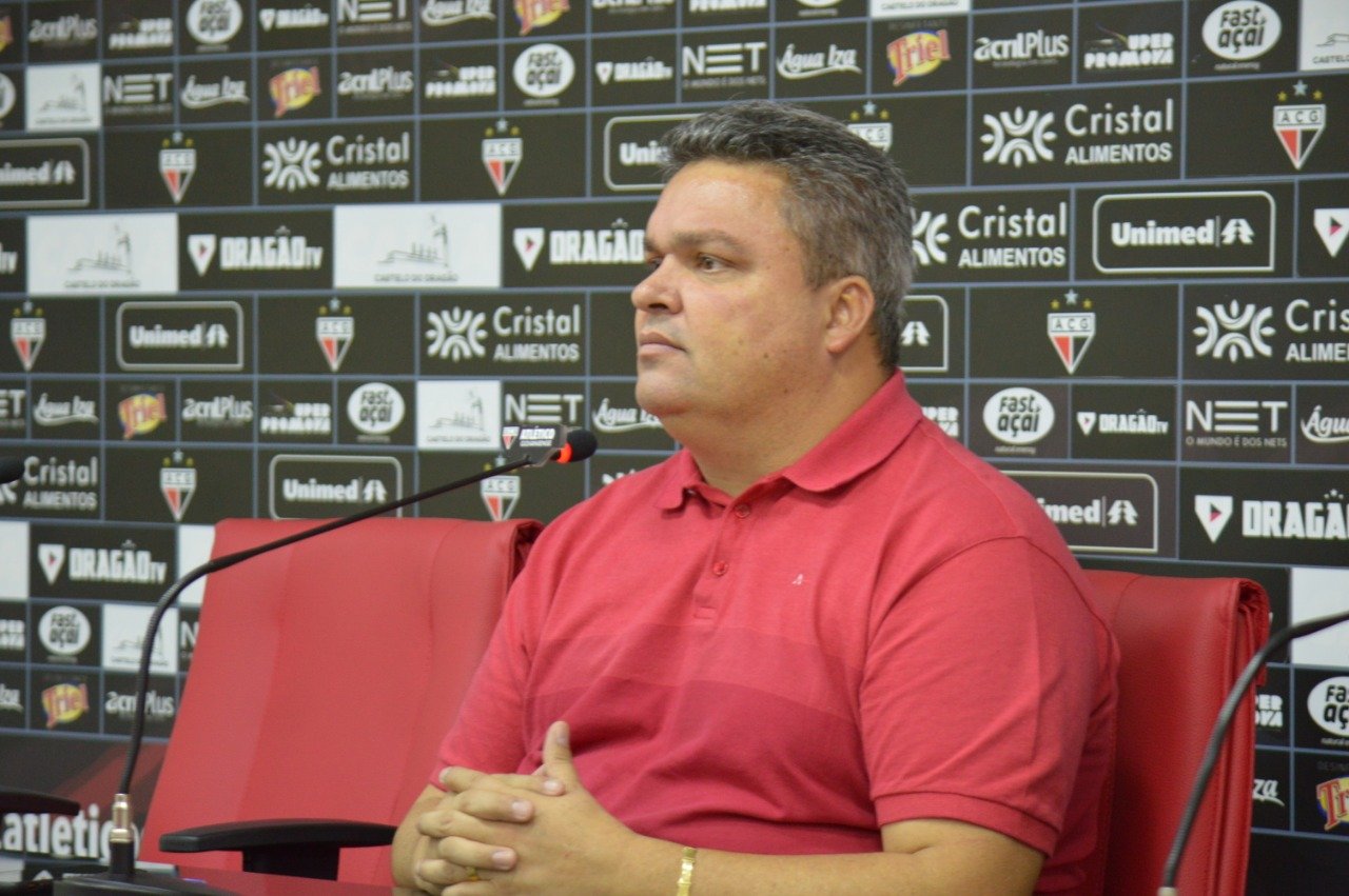 Presidente do Atlético Goianiense descarta pedir adiamento de partida contra o Flamengo