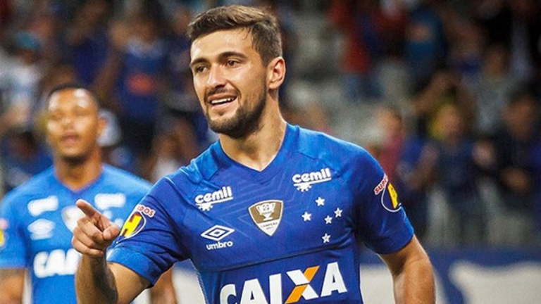 Cruzeiro oferece sede para desbloquear parcela de R$7 milhões da venda de Arrascaeta