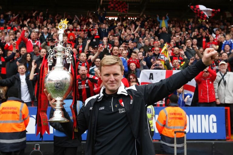 Bournemouth anunciou a demissão do treinador Eddie Howe