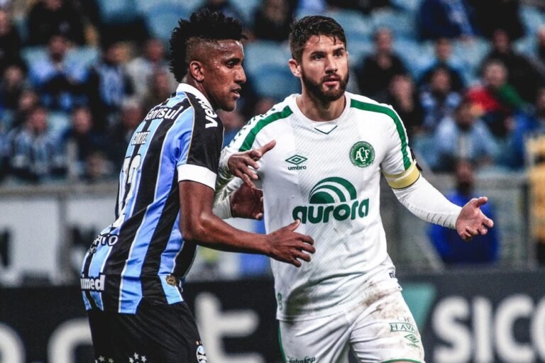Grêmio sonda o atacante Everaldo, ex-Chapecoense