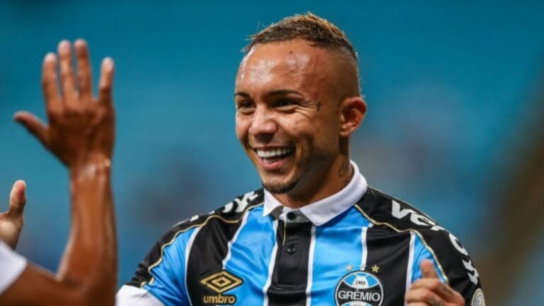 Grêmio utilizará parte da venda de Everton para quitar acordo com atletas