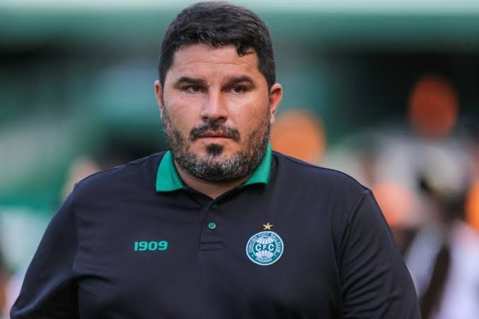 Oficial: Coritiba demite Eduardo Barroca
