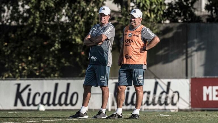 Cuca pode vir com novidades para o jogo contra o Internacional, inclusive na formação