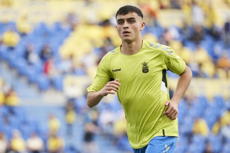 Barcelona decide futuro do jovem Pedri