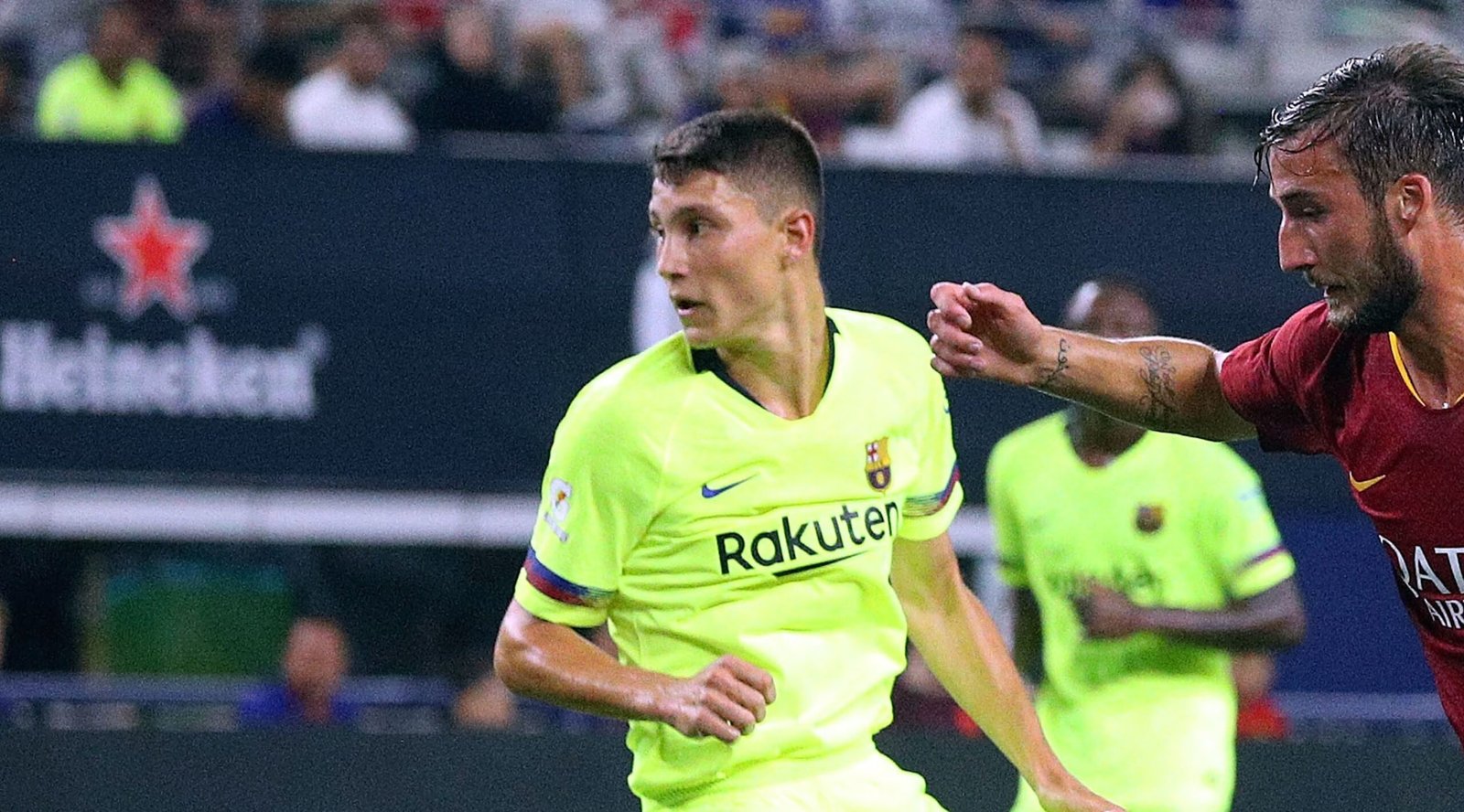 A negociação do zagueiro que envolve Almería, Barcelona e Villarreal