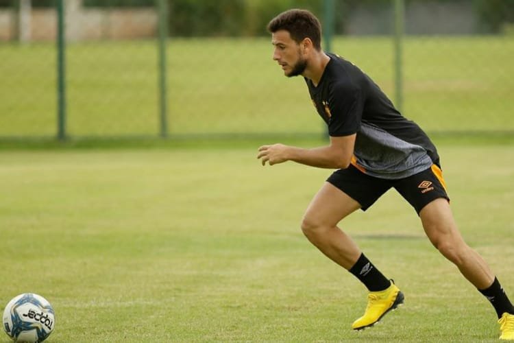 Cruzeiro tenta a contratação do atacante uruguaio Leandro Barcia