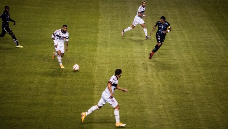 Flamengo deixa a desejar em jogo e torcedores pedem a volta de Jorge Jesus nas redes sociais