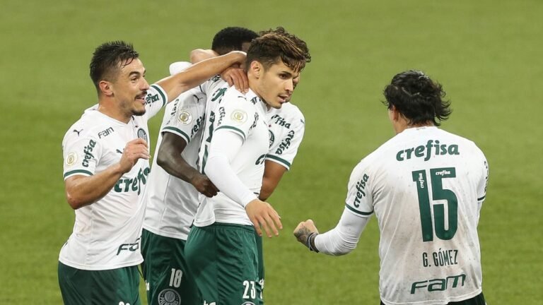 Após ceder o empate no fim, Palmeiras perde chance de encostar na liderança